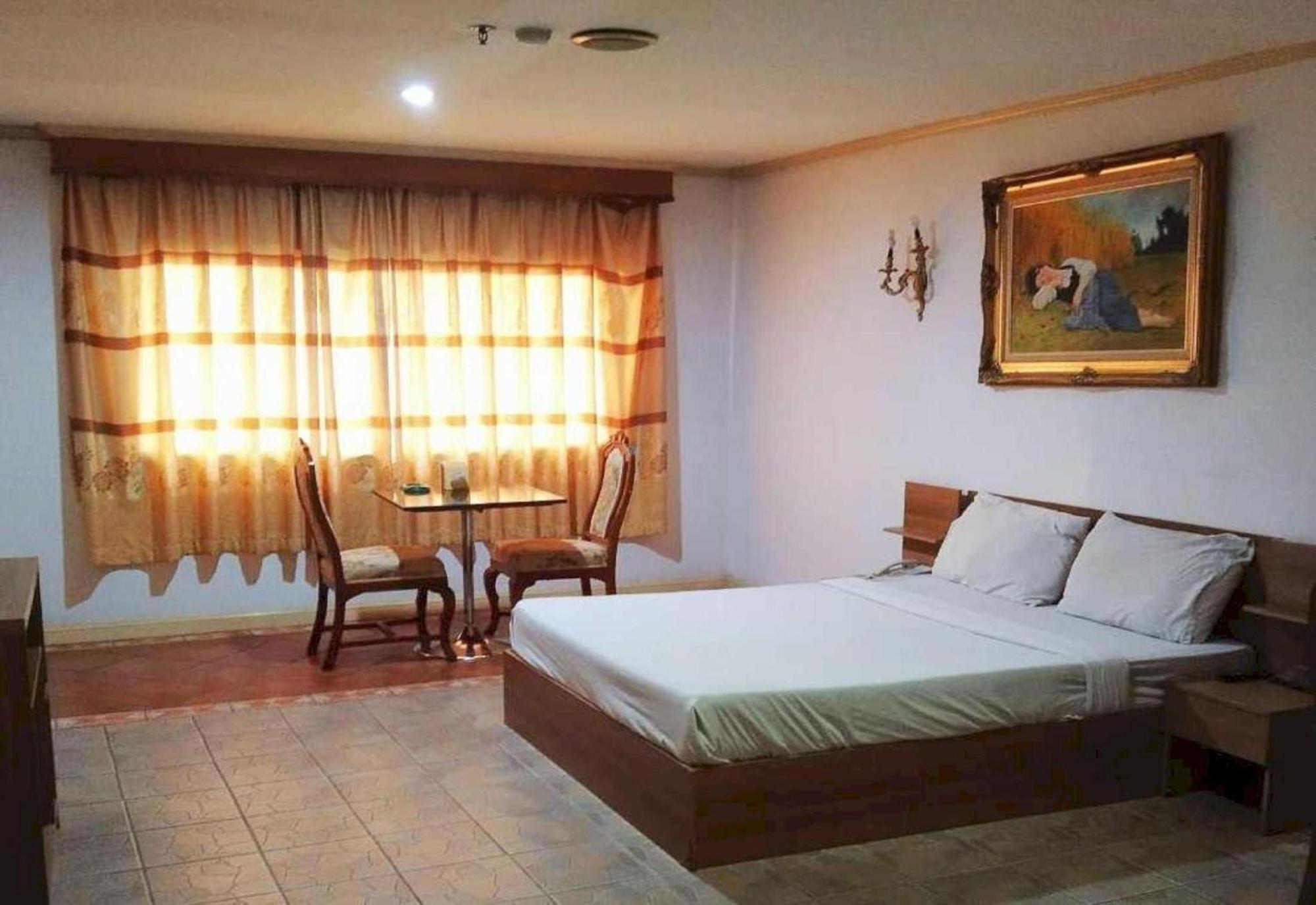 Oyo 75466 -13 Coins Bang Yai Hotel Nonthaburi Zewnętrze zdjęcie