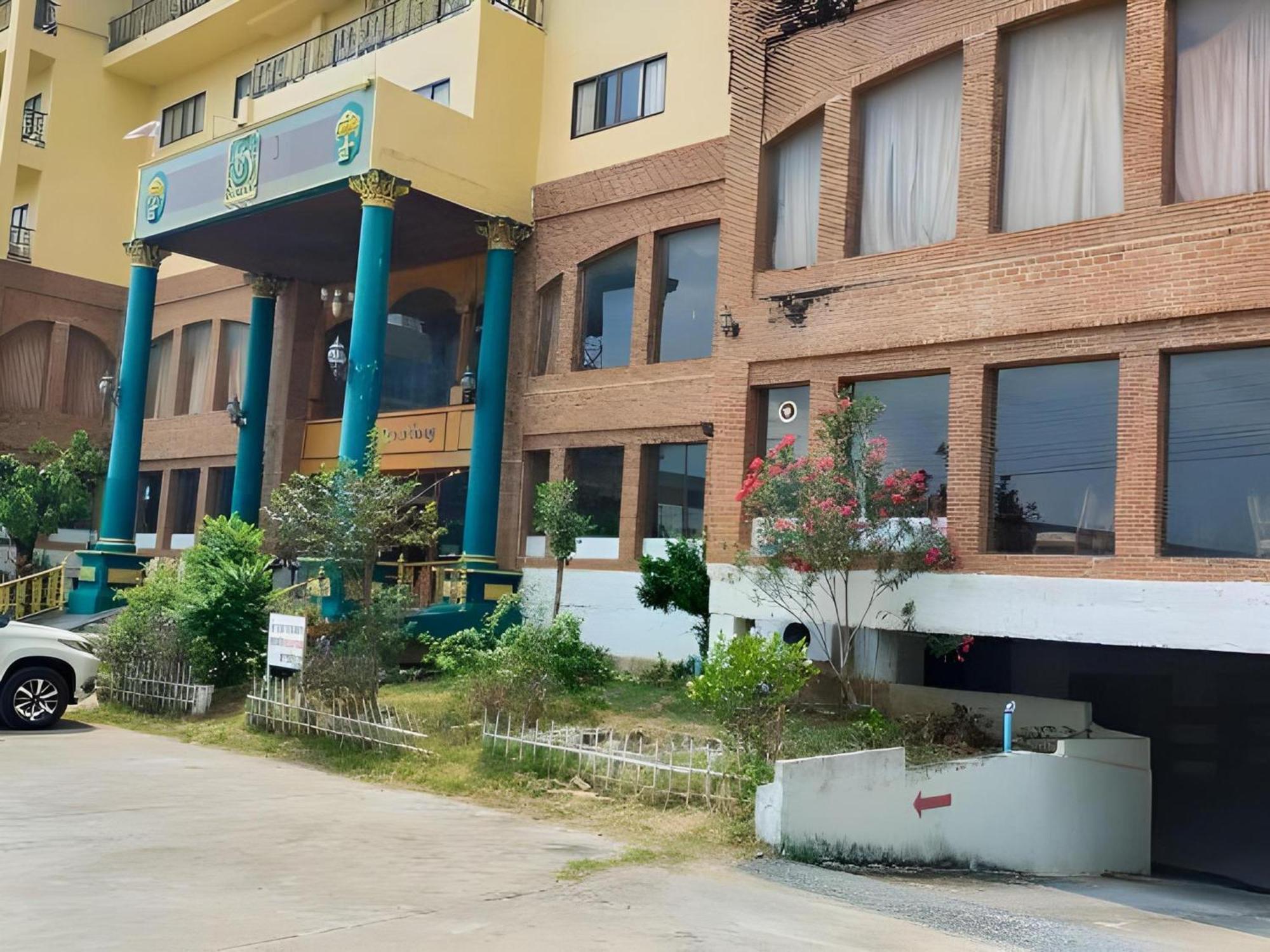 Oyo 75466 -13 Coins Bang Yai Hotel Nonthaburi Zewnętrze zdjęcie