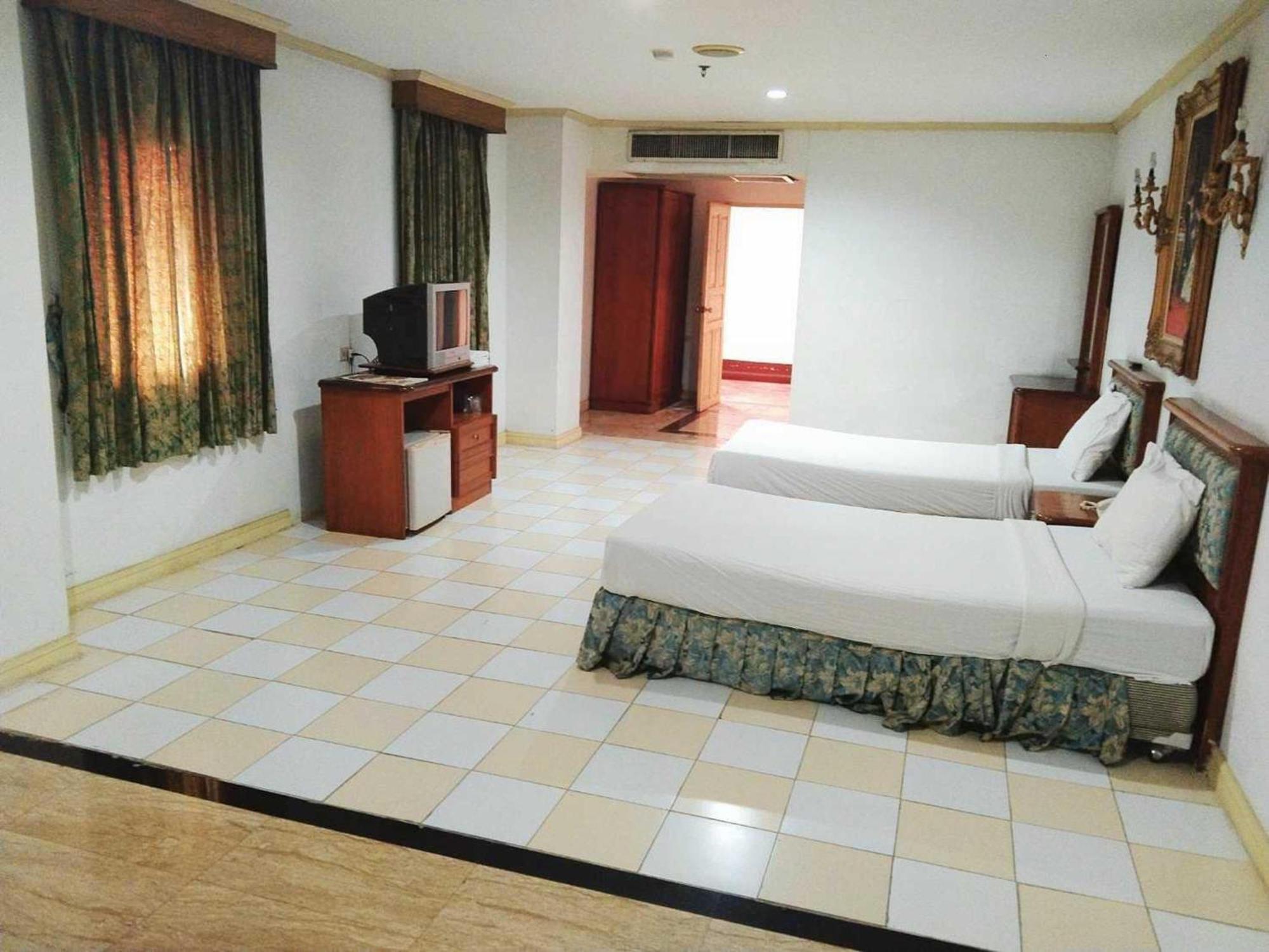 Oyo 75466 -13 Coins Bang Yai Hotel Nonthaburi Zewnętrze zdjęcie